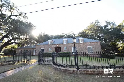 254 Island Ct, Mobile, AL 36606 photo 2