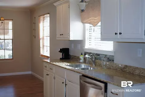 1716 Pine Forest Ct, Mobile, AL 36609 photo 5