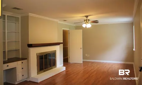 6700 Meadow Ave, Mobile, AL 36618 photo 3