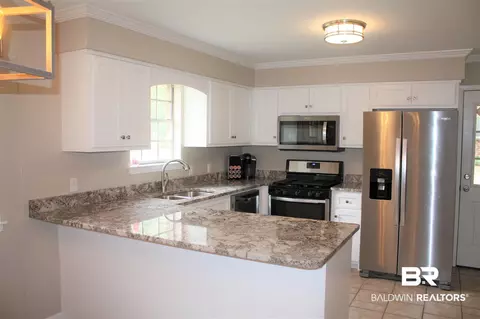 6700 Meadow Ave, Mobile, AL 36618 photo 5