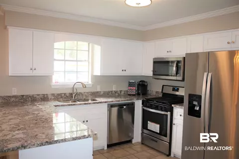 6700 Meadow Ave, Mobile, AL 36618 photo 4
