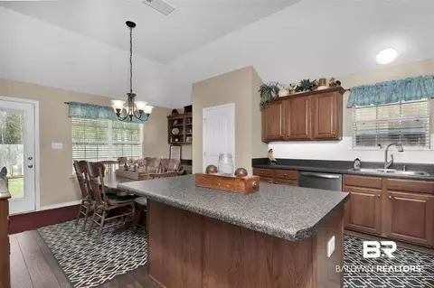 8852 N Spring Grove Dr, Mobile, AL 36695 photo 6