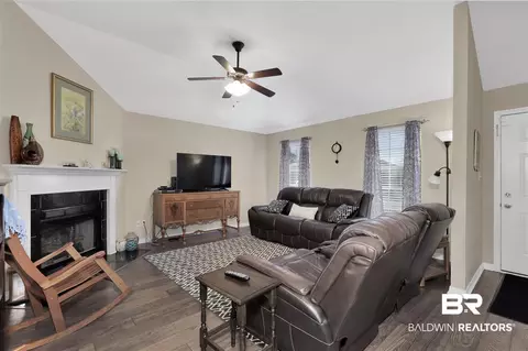 8852 N Spring Grove Dr, Mobile, AL 36695 photo 3