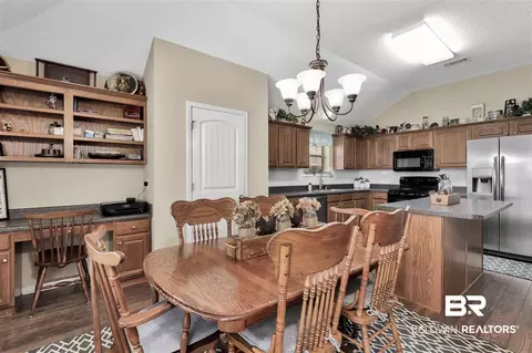 8852 N Spring Grove Dr, Mobile, AL 36695 photo 10