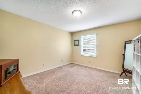 908 E Regents Dr, Mobile, AL 36695 photo 16