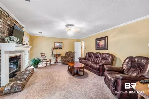 908 E Regents Dr, Mobile, AL 36695 photo 9