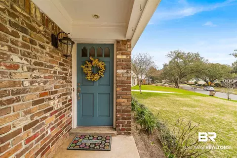 908 E Regents Dr, Mobile, AL 36695 photo 3