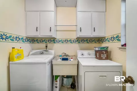 908 E Regents Dr, Mobile, AL 36695 photo 15