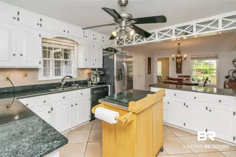 513 Shenandoah Rd, Mobile, AL 36608 photo 12