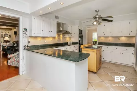 513 Shenandoah Rd, Mobile, AL 36608 photo 8