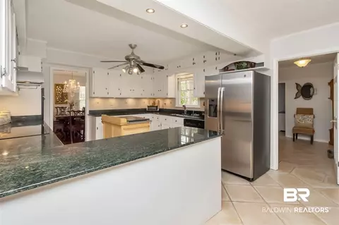 513 Shenandoah Rd, Mobile, AL 36608 photo 9