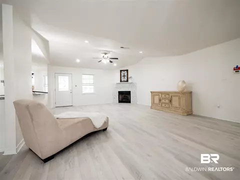 10053 Pineview Dr, Foley, AL 36535 photo 9