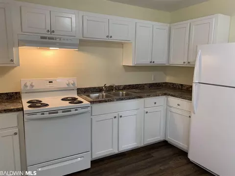 1352 E Barker Dr, Mobile, AL 36608 photo 2
