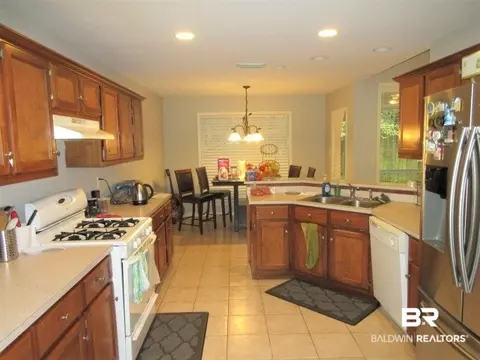 52 East Dr, Mobile, AL 36608 photo 3