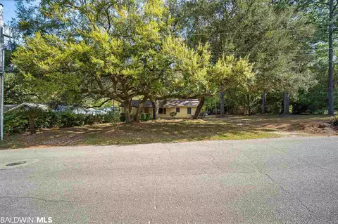 157 Fig Ave, Fairhope, AL 36532 photo 2