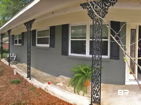 5404 N Hilltop Dr, Mobile, AL 36608 photo 2