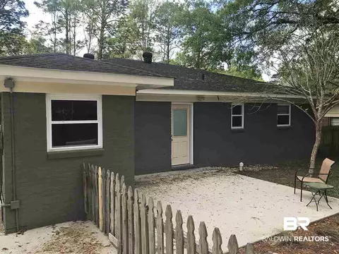 5404 N Hilltop Dr, Mobile, AL 36608 photo 12