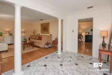 558 W Shenandoah Rd, Mobile, AL 36608 photo 2