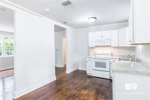 328 W Azalea Cir, Mobile, AL 36608 photo 4