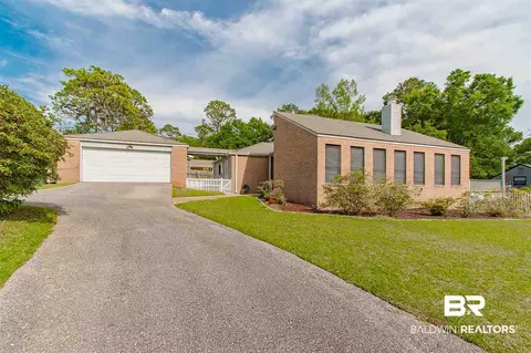 124 Windsor Dr, Daphne, AL 36526 photo 2
