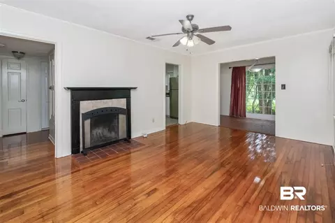 2404 Taylor Ave, Mobile, AL 36606 photo 4