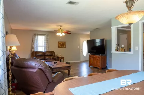 602 E Walker Ave, Foley, AL 36535 photo 8