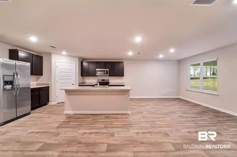 8111 Irwin Loop, Daphne, AL 36526 photo 2