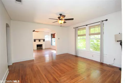 112 Florence Pl, Mobile, AL 36607 photo 3