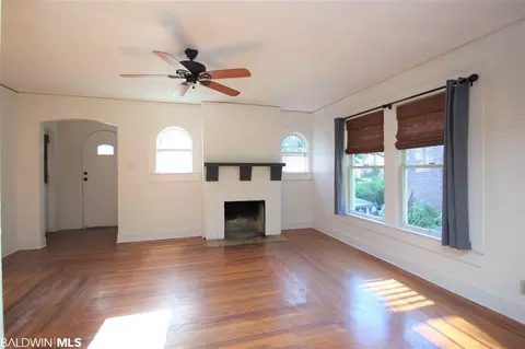 112 Florence Pl, Mobile, AL 36607 photo 2