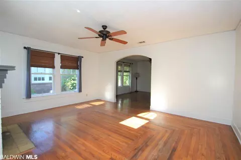 112 Florence Pl, Mobile, AL 36607 photo 4