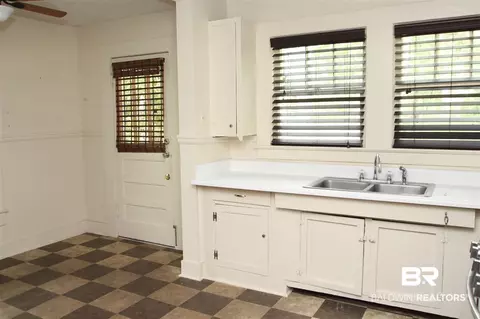 112 Florence Pl, Mobile, AL 36607 photo 7