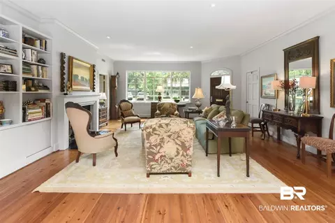 209 Edington Dr, Mobile, AL 36607 photo 5