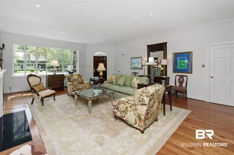209 Edington Dr, Mobile, AL 36607 photo 6