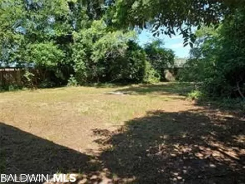 553 Barksdale Dr, Mobile, AL 36609 photo 9