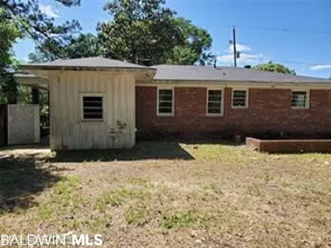 553 Barksdale Dr, Mobile, AL 36609 photo 3
