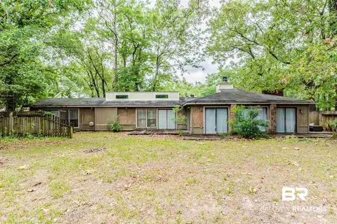 2101 Bismark Ct, Mobile, AL 36618 photo 1