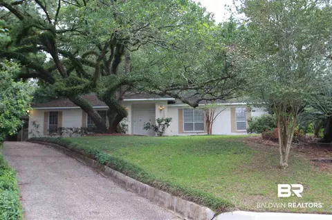 724 W Brannan Dr, Mobile, AL 36693 photo 2
