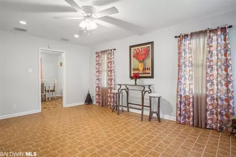 3908 E Charmaine Cir, Mobile, AL 36605 photo 7