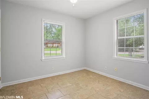 3908 E Charmaine Cir, Mobile, AL 36605 photo 15