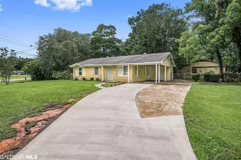 3908 E Charmaine Cir, Mobile, AL 36605 photo 2