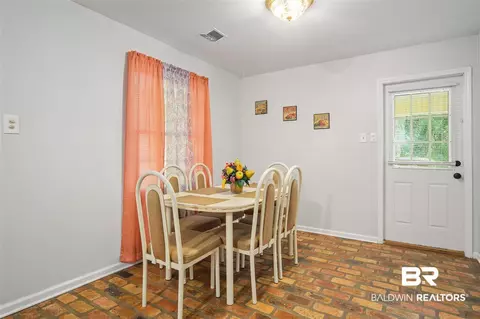 3908 E Charmaine Cir, Mobile, AL 36605 photo 12