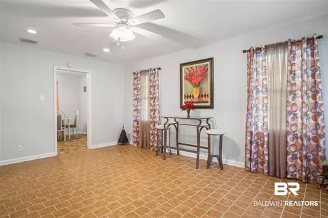 3908 E Charmaine Cir, Mobile, AL 36605 photo 7