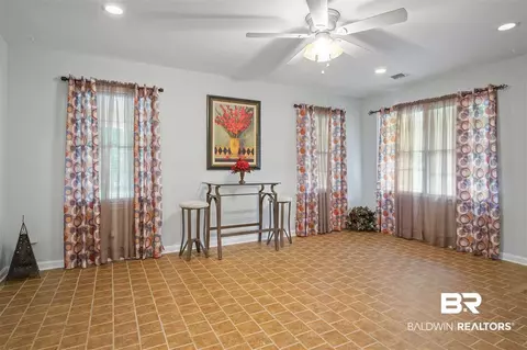 3908 E Charmaine Cir, Mobile, AL 36605 photo 4
