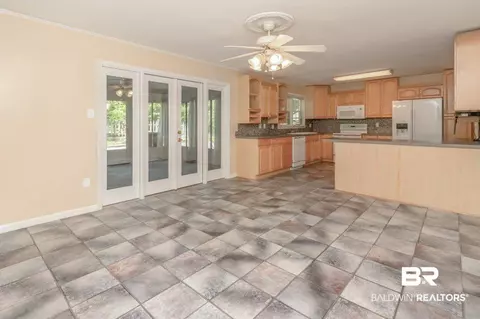 600 Markham Dr, Mobile, AL 36609 photo 8