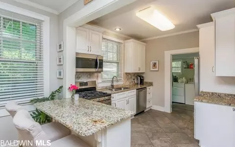 105 Macy Pl, Mobile, AL 36604 photo 8