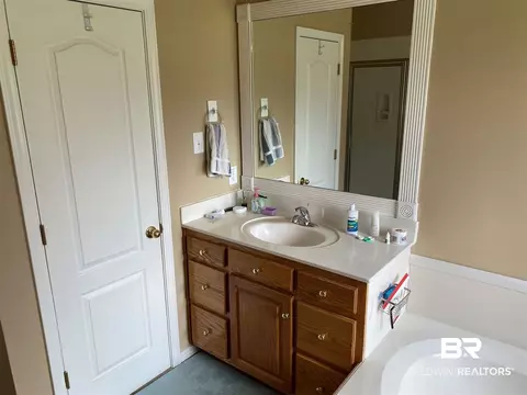 1124 E Wakefield Dr, Mobile, AL 36695 photo 12