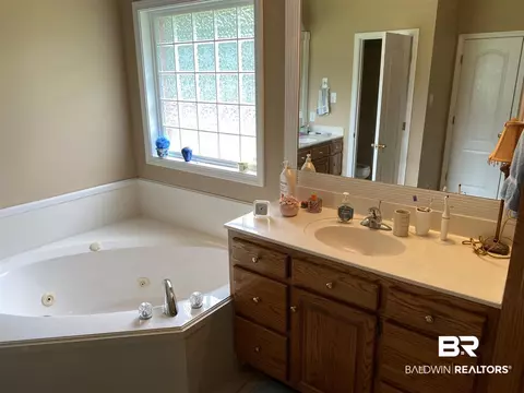 1124 E Wakefield Dr, Mobile, AL 36695 photo 11