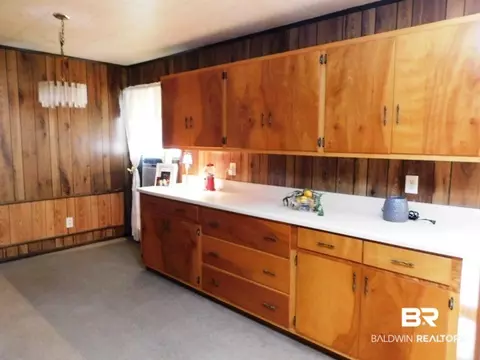 600 E Laurel St, Atmore, AL 36502 photo 3