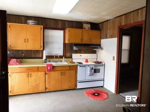 600 E Laurel St, Atmore, AL 36502 photo 6