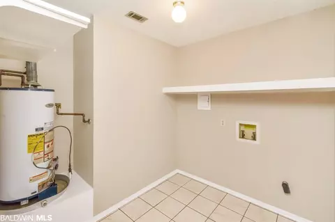 1379 E Barker Dr, Mobile, AL 36608 photo 14